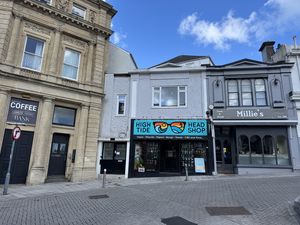 Photo 1- click for photo gallery